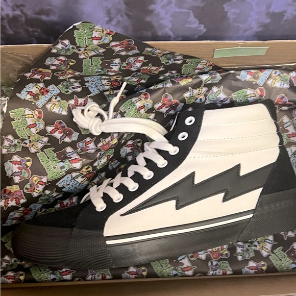 Revenge X Storm Size 10 New in Box high tops - Picture 7 of 11